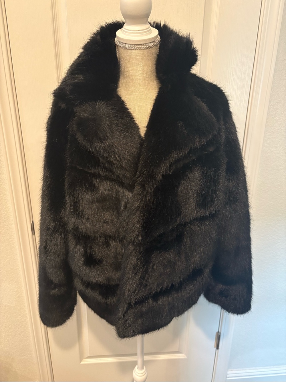 NWOT Gibson Latimer Black Faux Fur  Jacket